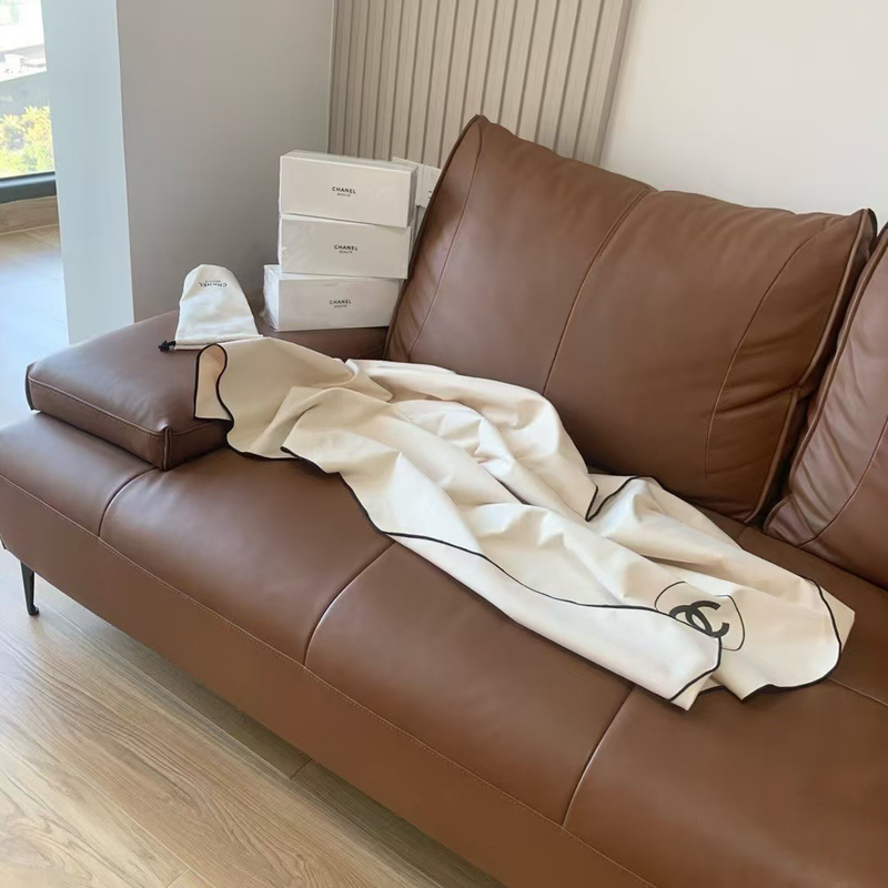 Chanel Hotel Event Svip Gift Double C High-End Bath Towel Shawl Beach Towel Blanket