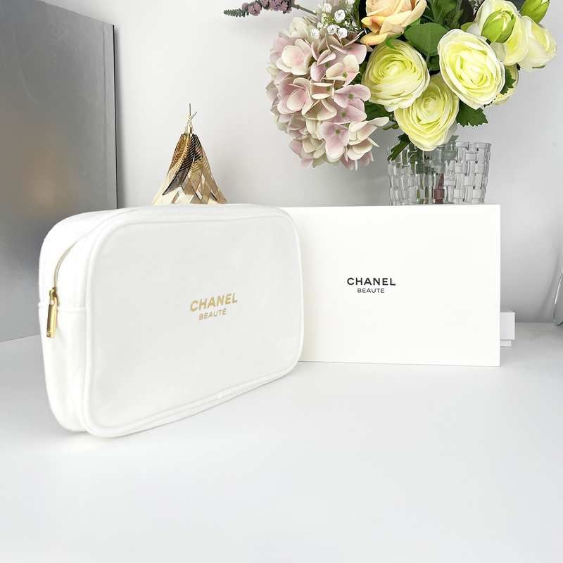 Exclusive Gift from the Store, in Stock, Chanel White Velvet Makeup Bag, Portable Clutch Bag, Beautiful