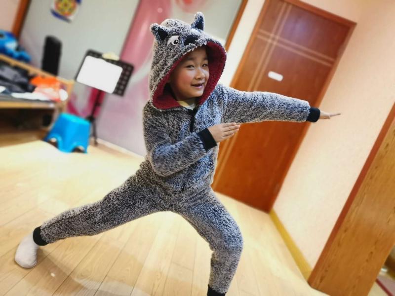 Foreign trade original single Autumn and winter children's velvet thickened animal shape hooded coral velvet long-sleeved long-sleeved long-sleeved long-sleeved long-sleeved climbing suit