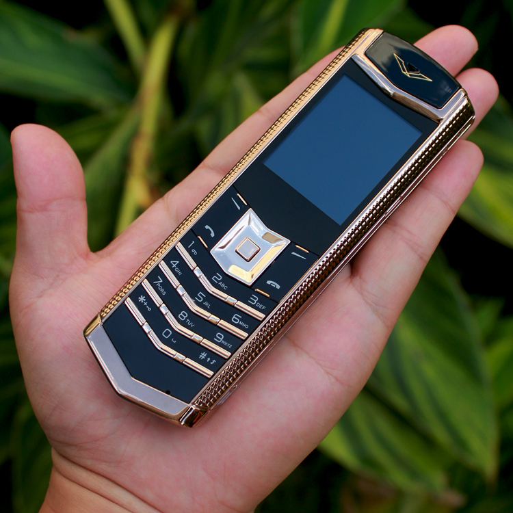 Cá nhân hoá thanh kẹo điện thoại di động nhỏ siêu mỏng viễn thông di động 4g chính hãng dài chờ TT.ONE không thông minh M6