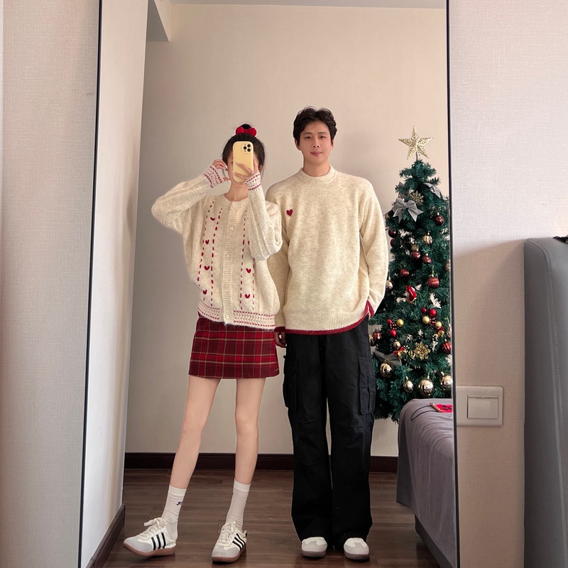 Couple Outfits 2026 Winter Design Red Heart Sweater Engagement Outfit Knitted Cardigan Top Plaid Skirt Suit
