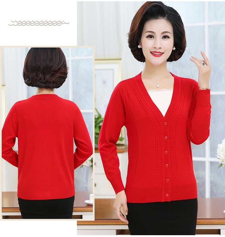Mùa xuân và mùa thu mặc áo khoác mẹ trung niên áo khoác mới của phụ nữ áo len cỡ lớn v-cổ lỏng lẻo đan áo len những bộ đồ mặc nhà thanh lịch tuổi trung niên