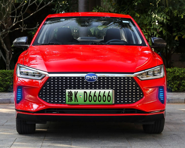 Suitable for 19-22 BYD E2E3 daytime running lights front fog lights modified running water steering LED daytime running lights