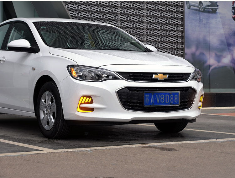 Applicable to 16-18 Chevrolet covoz daytime running light special modified LED front fog light front bumper decorative light