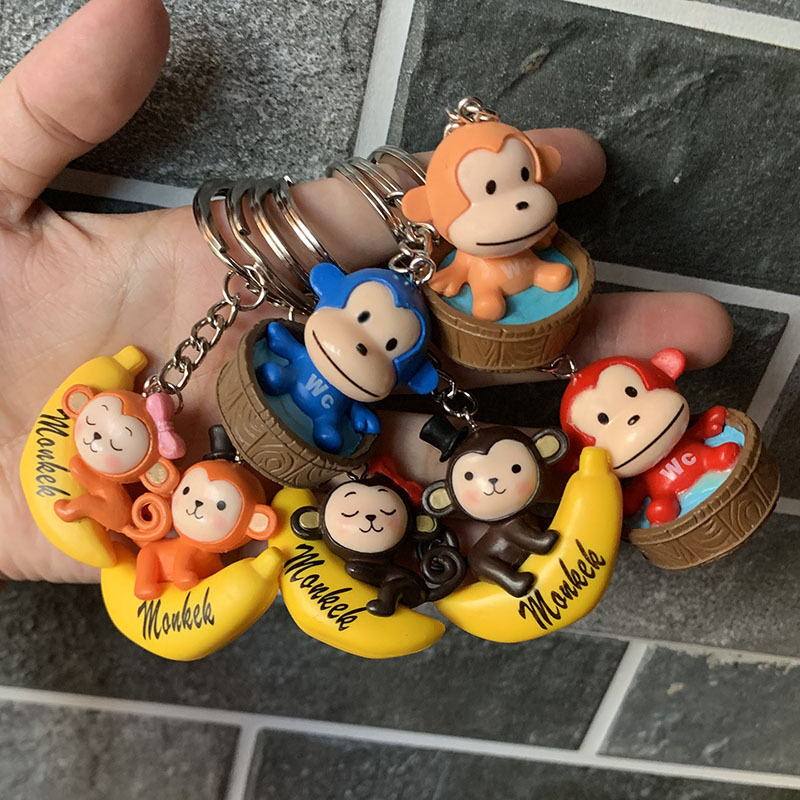 New Cute Cartoon Couple Little Monkey Car Keychain Ring Doll Cake Decoration Backpack Pendant for Men and Women