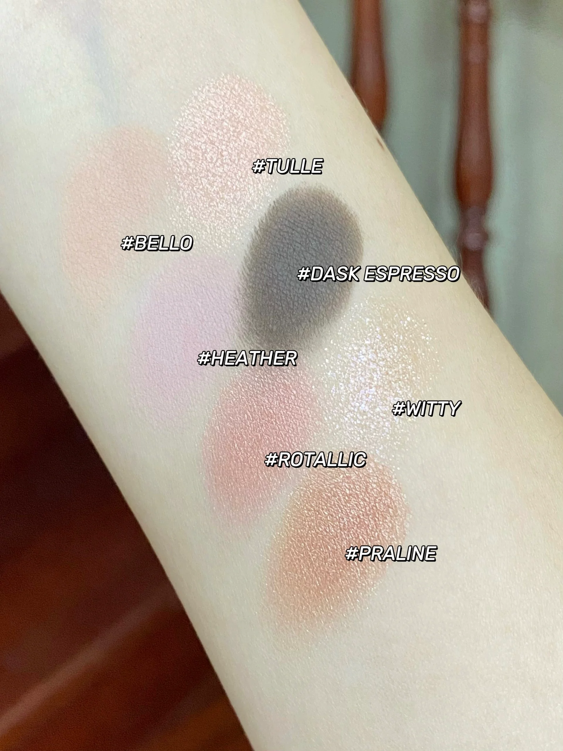 Корейский новый продукт Holika запутал Liliku однотонная 06softie жемчужина светлая Два выстрела01 лёжа шелкопряд розовый