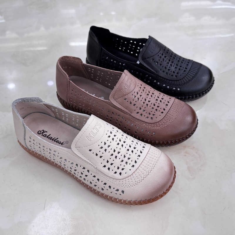 Carlet 2025 Summer New Style Flats Cowhide Soft Surface Non-Slip Comfortable Cut Out Round Toe Extra Large Size Women's Flats Carlet 2025 Summer New Style Flats Cowhide Soft Surface Non-Slip Comfortable Cut Out Round Toe Extra Large Size Women's Flats