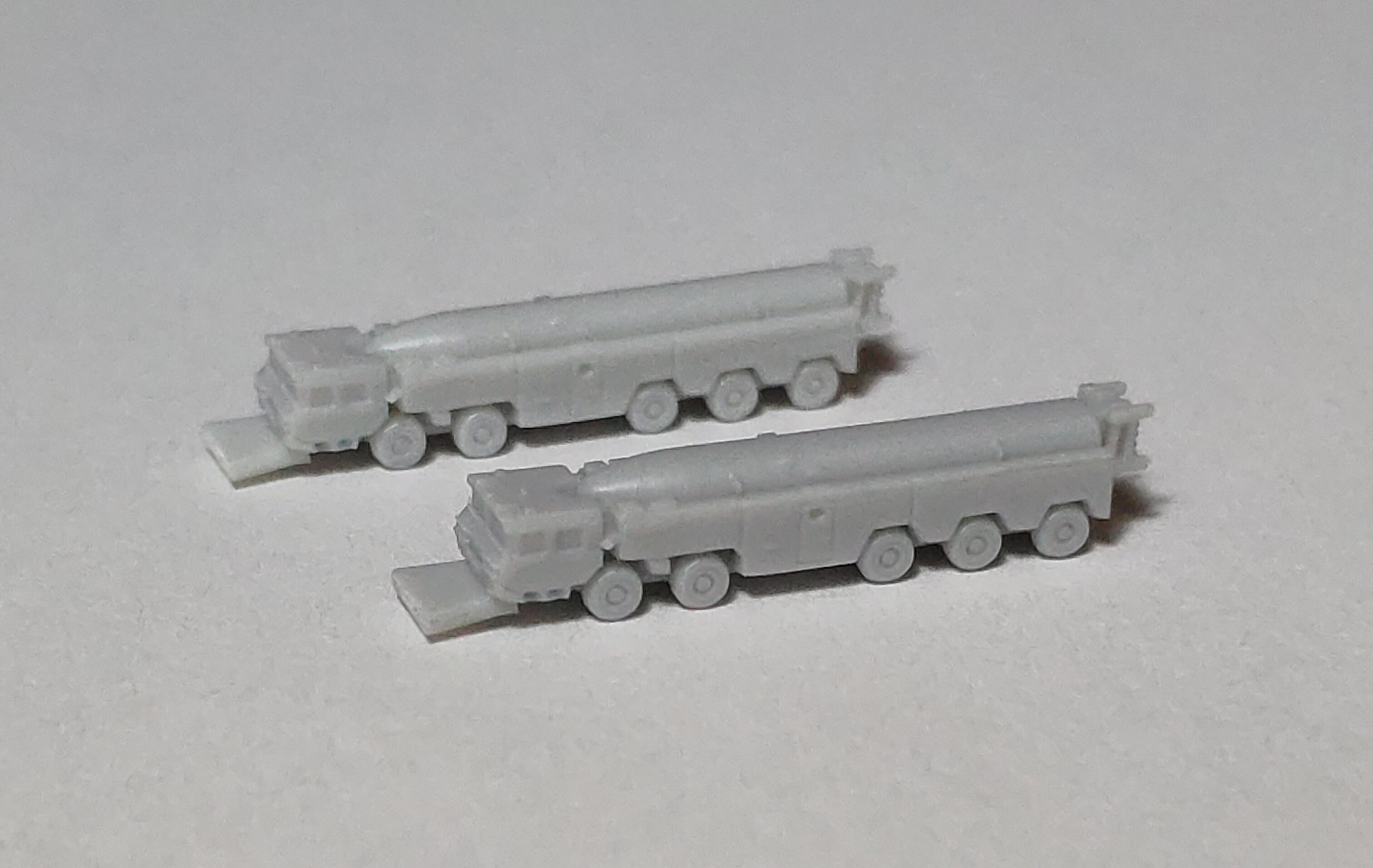 Spot] 1:700 Yuegao model YM19004 China Dongfeng 16 medium-range surface-to-surface missile launcher