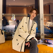 Liu Sansan small fragrant wind Three-dimensional flower cardigan womens autumn and winter outside sweater long sleeve lazy wind knitted loose jacket