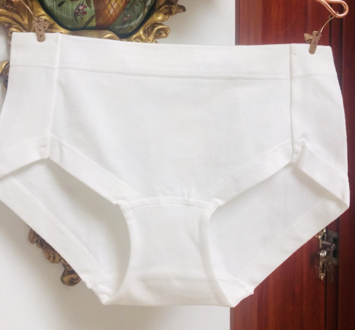 Brief Comfort Antibacterial Pure Cotton Pure White Mid Waist Triangle Pants Briefs Lady Safety Pants Shorts With Large Size One Piece