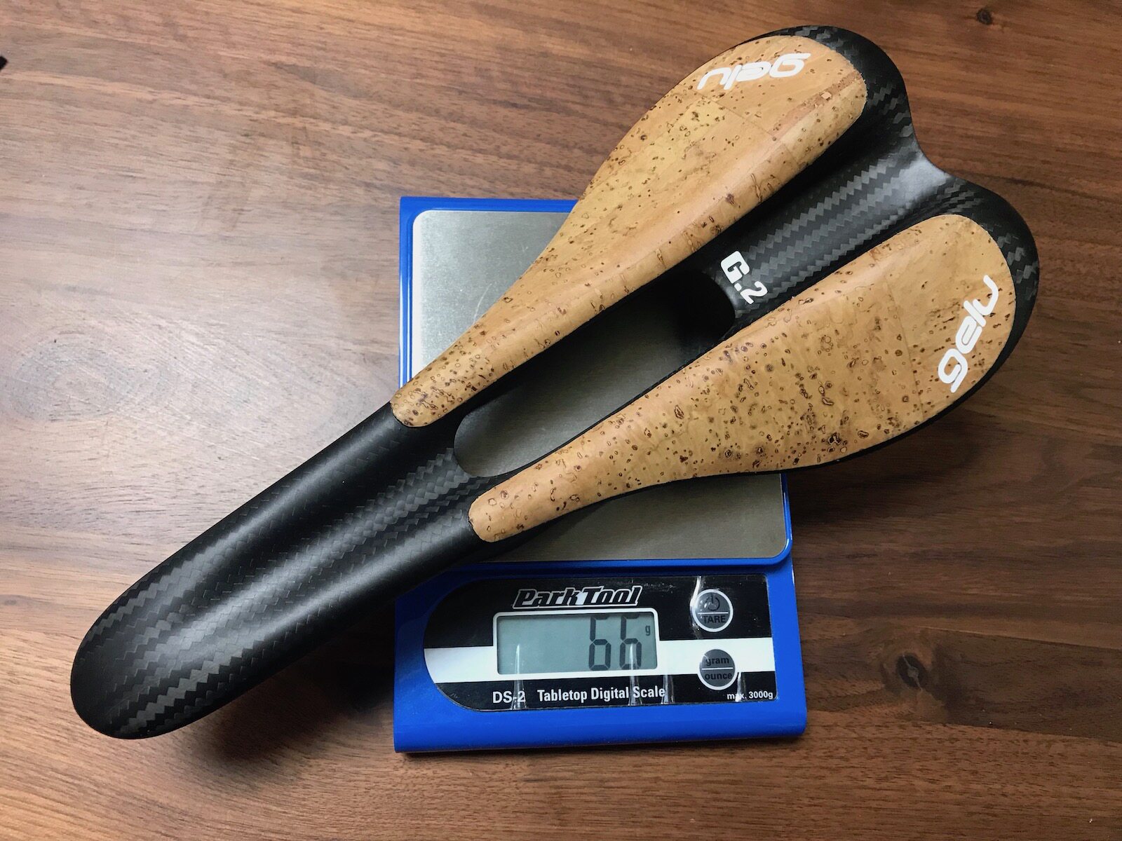 (gelu) g1 g1 g2 g3 g3 light full carbon seat cushion second max-lightless tune (50g)