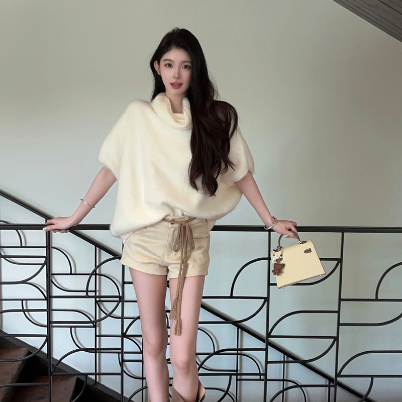 Fairyjiang New Autumn and Winter White Turtleneck Short-Sleeved Sweater for Women, Loose and Slimming Knitted Top Fairyjiang New Autumn and Winter White Turtleneck Short-Sleeved Sweater for Women, Loose and Slimming Knitted Top