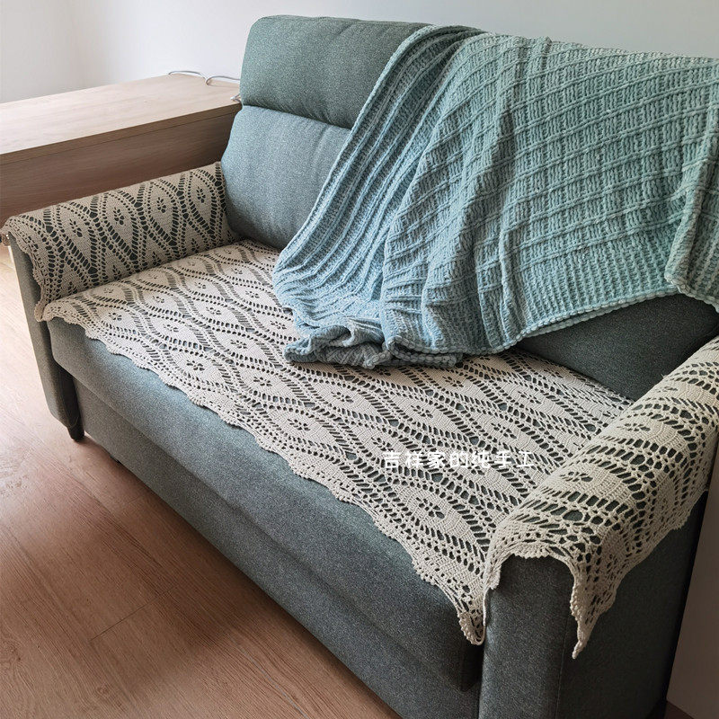 A piece of feather---original handmade crochet crochet tablecloth Retro cotton hollow woven decorative cover towel multi-foot