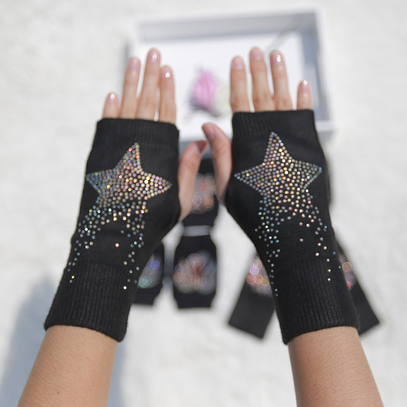 Wool Dew Finger Gloves Lady Autumn Winter Han Edition Cartoon Cute Knit Wool Cord Thick warm with drill half finger glove 