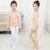 Mùa thu và mùa đông thiếu nhi nhảy múa áo sơ mi trắng bó sát trang phục cô gái màu da thịt vô hình màu sắc quần áo khiêu vũ quần áo trẻ em đẹp Trang phục