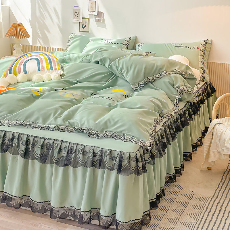 Summer cute pet bed podium four-piece cotton cotton quilt cover girl heart princess style bed cover simple bedding