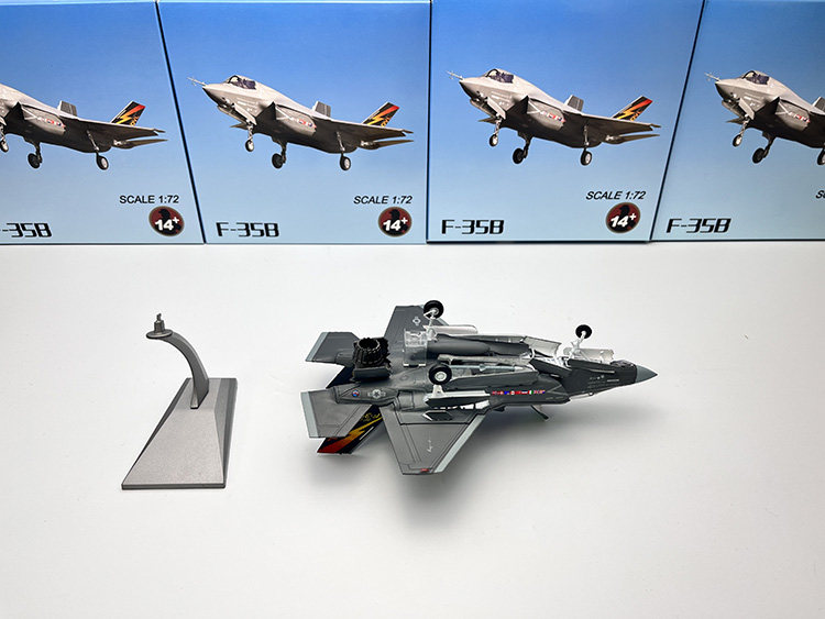 WLTK USMC F-35B Lightning Stealth Multirole Fighter 1/72 Diecast
