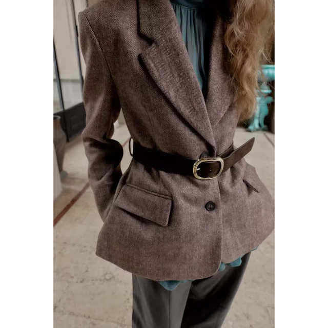 Same style customized 2025 winter fashion basic style versatile belt herringbone twill suit jacket 4387263