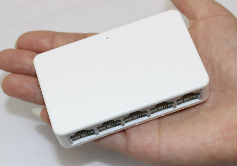 Swift FS05C Ethernet 5-port mini switch 100M home dormitory monitoring extension cord switch