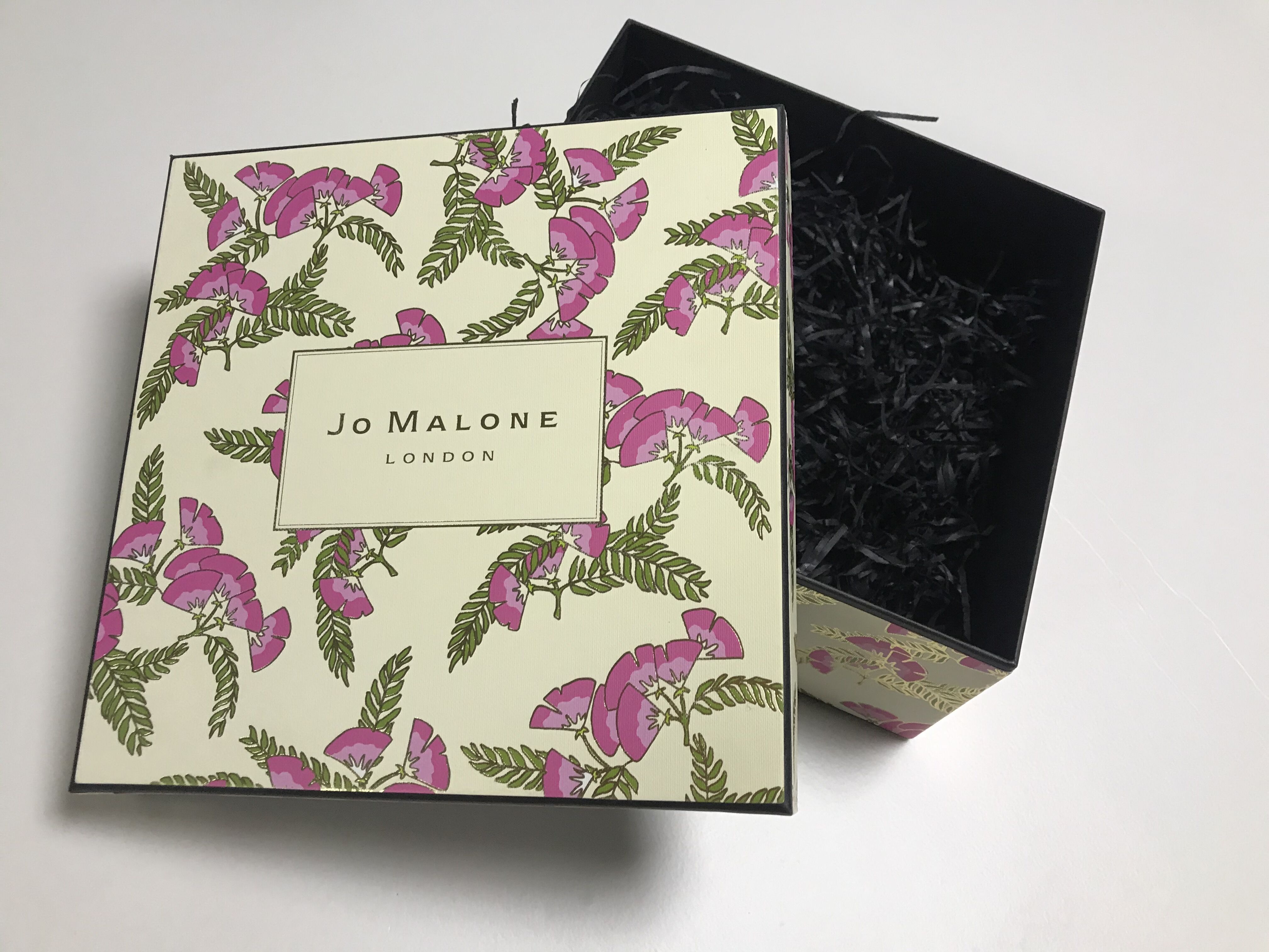 Manufacturer Dingding to make packaging color box products Outer packaging box gift box Custom Flat Outer packaging print design