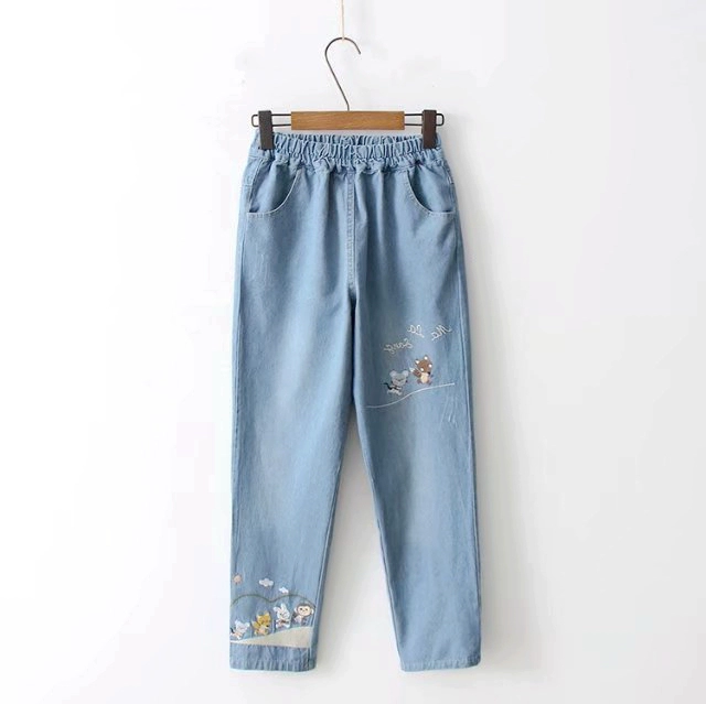 Xuân 2018 phiên bản Hàn Quốc mới của quần lửng thêu dễ thương eo nhỏ quần jeans tươi nữ sinh lửng ống rộng hoang dã
