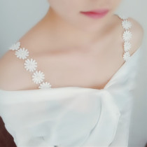 Xiao Zou Jiu Wen's bra shoulder with sexy underwear with pearl flower lace edges invisible transparent belt anti-slip and exposed