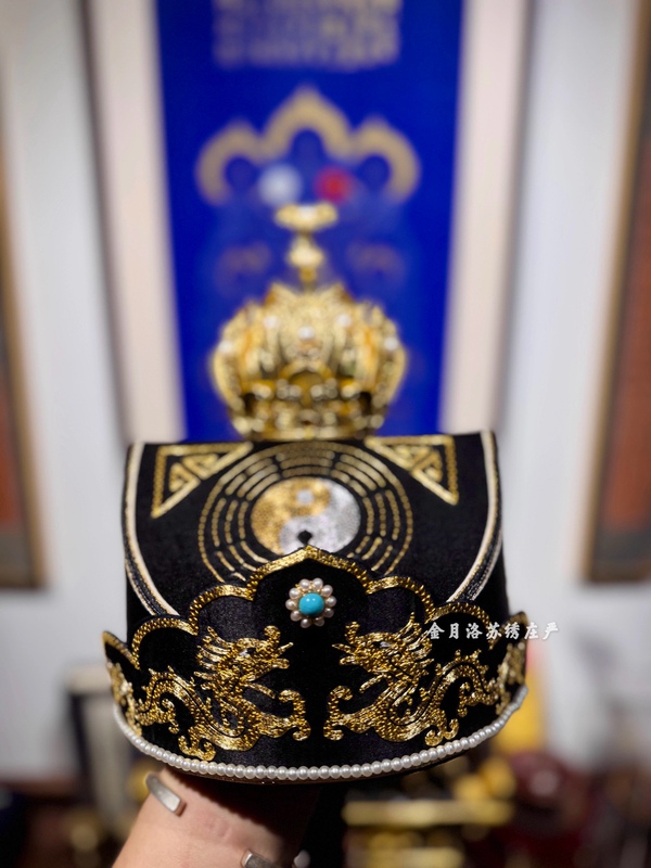 Jinyueluo Su Embroidery Majestic [Thunder Scarf] Handmade Embroidered Dragon Pattern Eight Treasures Hat with Gold Thread Crafts Factory Direct Sale