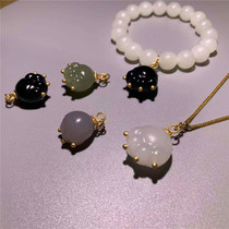 Jade beauty Hetian Jade Cat Claw Claw Cai 18K gold inlaid accessories accessories hand rope necklace pendant Joker artifact