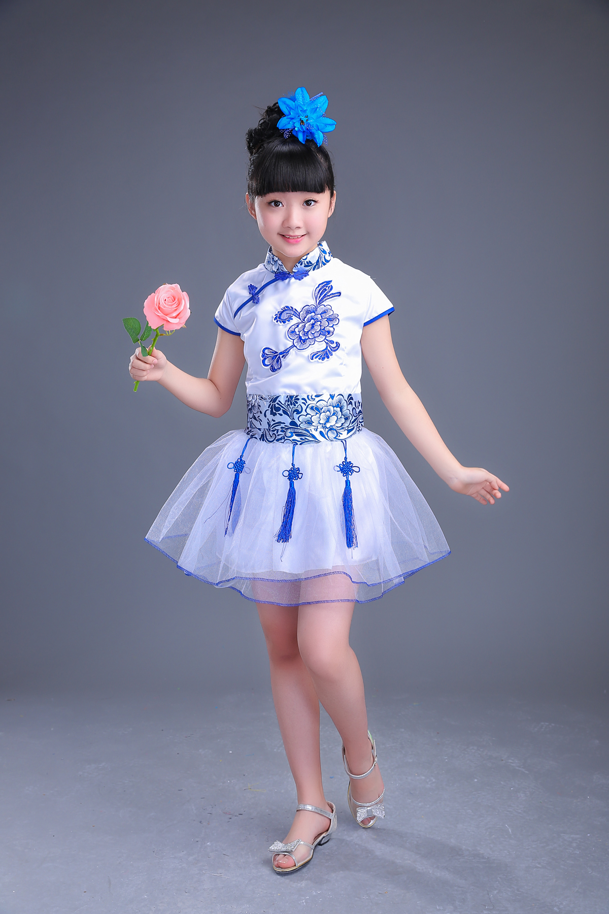 Quần áo múa sứ màu xanh và trắng Tang thơ mới trang phục ca hát trai gái Tang Shi biểu diễn mẫu giáo thơ cổ trang phục biểu diễn sân khấu cho bé