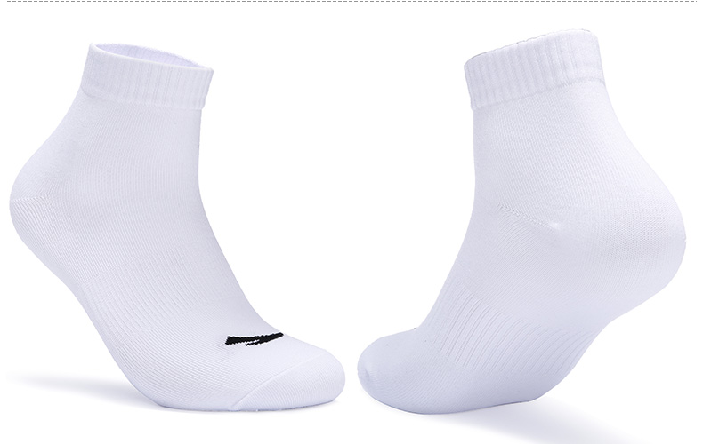 Vớ thể thao Anta vớ nam 2018 mùa đông mới giản dị thấm mồ hôi ngắn ống cotton vớ ngắn vớ nam 19847311 tất nike cổ ngắn