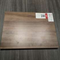 The door panels of Jujia Four Seasons Sunshine Series under Gold Medal Cabinet can be customized in simple sizes and colors.