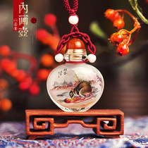Yitang painted a snuff bottle on the new Forbidden City smelling Chinese style handicrafts abroad to send foreigners gifts