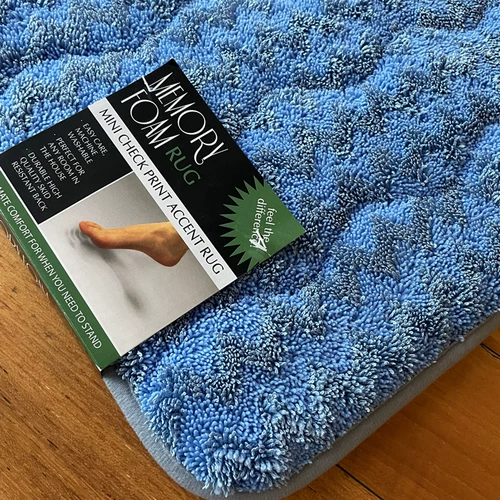 Выйдите из мгновенной воды -поглощающая подушка для напольного пола для воды.