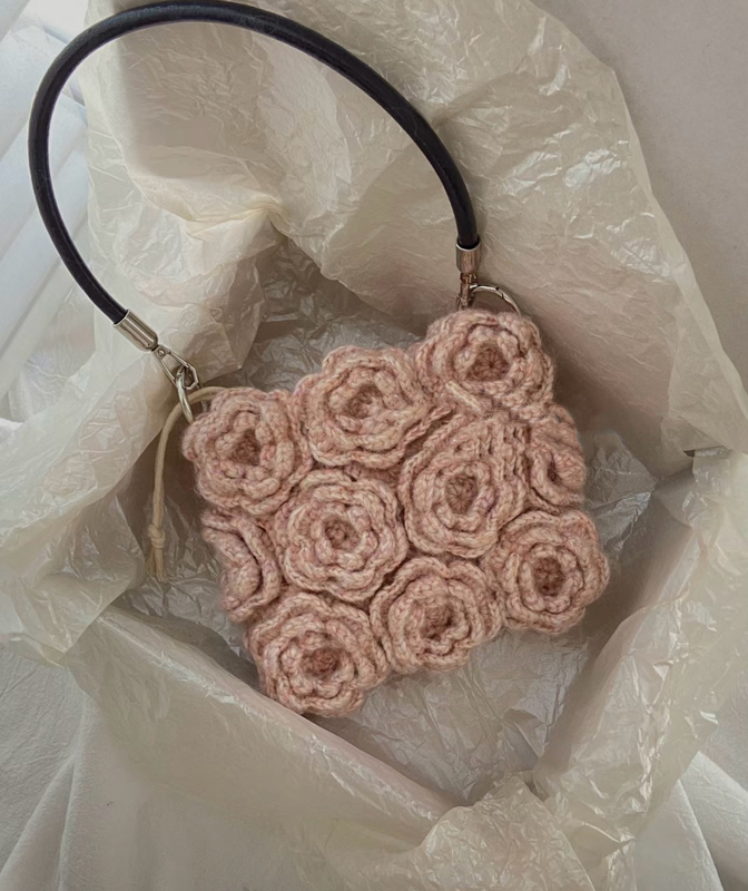 Finished Gentle Cappuccino Rose Handbag Shoulder Crossbody Bag Soft Cream Style Seahorse Hair Bag