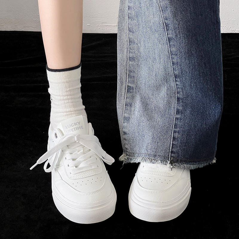 2026 New Spring White Sneakers for Women, Casual Versatile Sports Shoes with Round Toe, Suitable for Skirts, Arch Support, Flat Sneakers