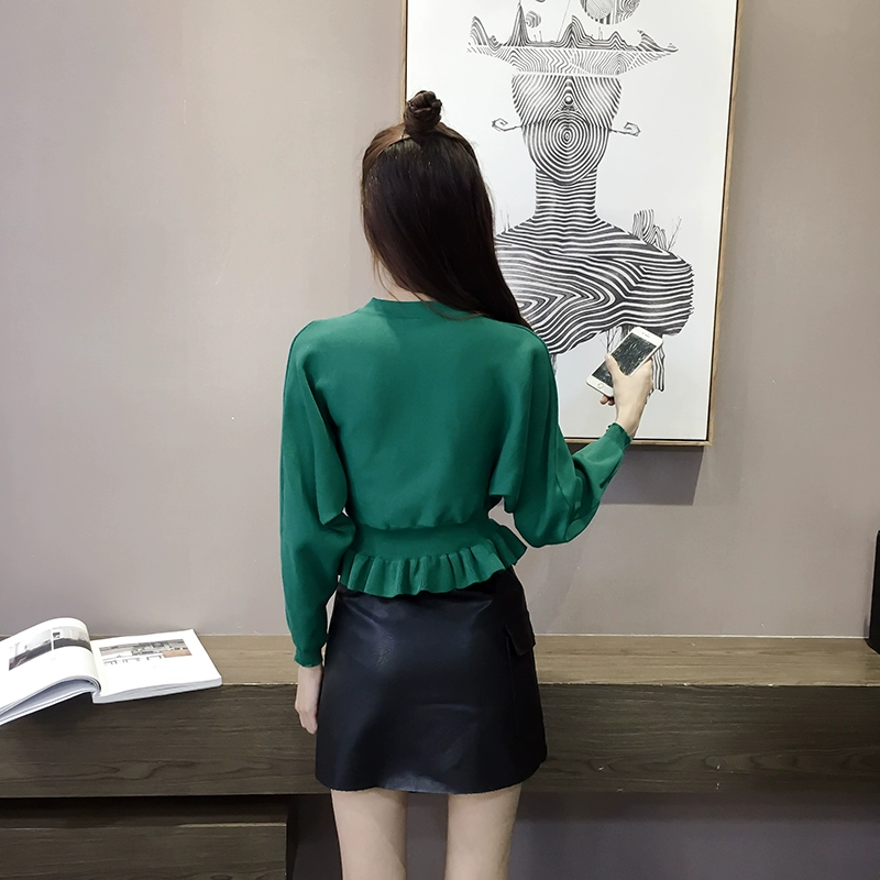 Mùa xuân mới của thời trang Hàn Quốc xù áo dơi màu rắn áo len dài tay áo thun nữ eo là áo len mỏng thời trang nữ 2021
