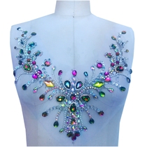 Piée pures de la main Cinq gouttière deau colorée Imitation O Diamant de type Fleur de diamant Robe à haute tenue Vêtements Collage Accessoires