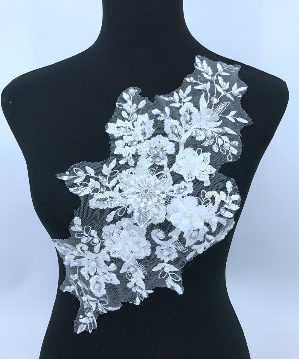 White lace permed diamond corsage Three-dimensional flower appliqué bead lace chips Bridal lace garment repair program