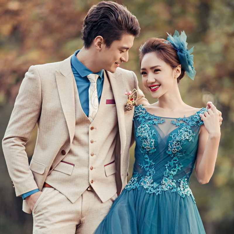 Korean version of the British slim photo studio clothing theme suit retro hemp men's three-piece suit host best man dress