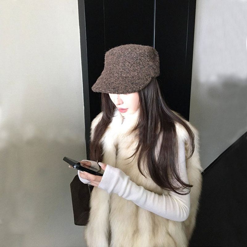 Eco-Friendly Fox Fur Short Vest for Women 2026 Autumn and Winter New Retro Two-Color Stand-Up Collar Fur Vest Coat Eco-Friendly Fox Fur Short Vest for Women 2026 Autumn and Winter New Retro Two-Color Stand-Up Collar Fur Vest Coat