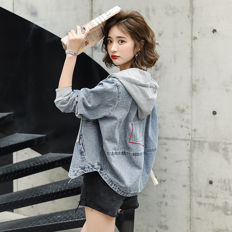 Spring and Autumn Short Denim Jacket for Women 2025 New Style Age-Reducing Hooded Patchwork Loose Casual Versatile Top for Petite Figures