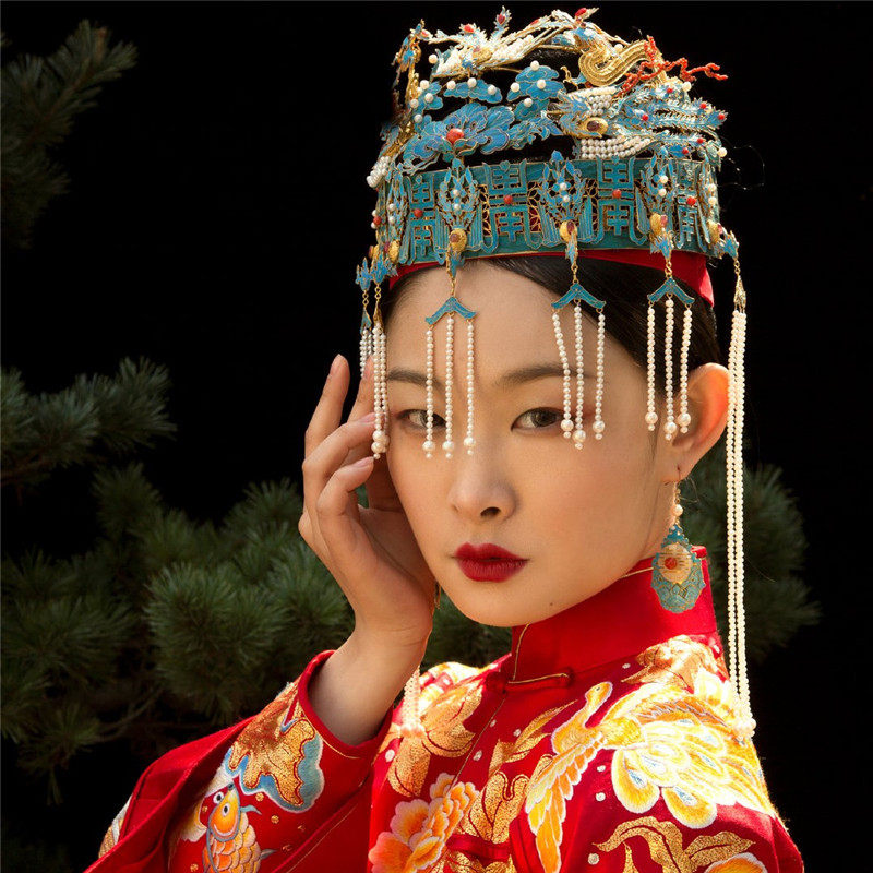 Huafen wedding dress Suzhou embroidery peony flower Xiuhe dress Small trailing Chinese dress Peacock plate gold Chinese wedding dress