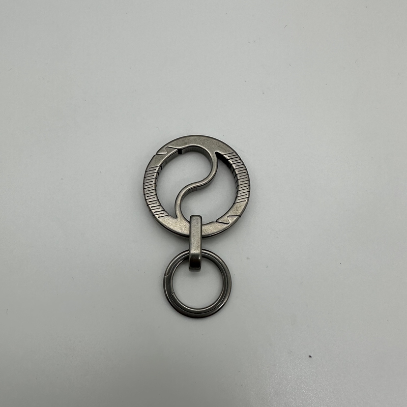 Titanium Alloy Tai Chi Keychain Double Hook Keychain