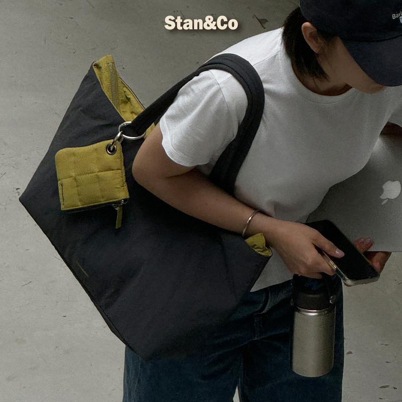 Stan&Co Original Large-Capacity Tote Shoulder Bag with Built-In Water Bottle Holder, Computer Compartment, Commuter Luggage Strap, Carry-On Bag