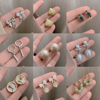 Small, exquisite and high-end light luxury earrings 2023 new trendy niche design earrings for women