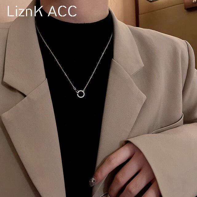 Titanium steel geometric circle necklace 2022 new women's high-end light luxury niche design does not fade clavicle chain