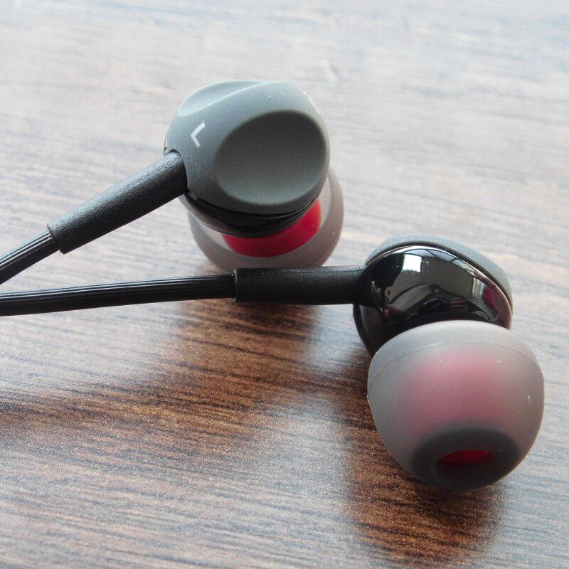 Full-store clearance mega master generic HiFi Fever mobile phone headphones Electric race Chicken Game Singing