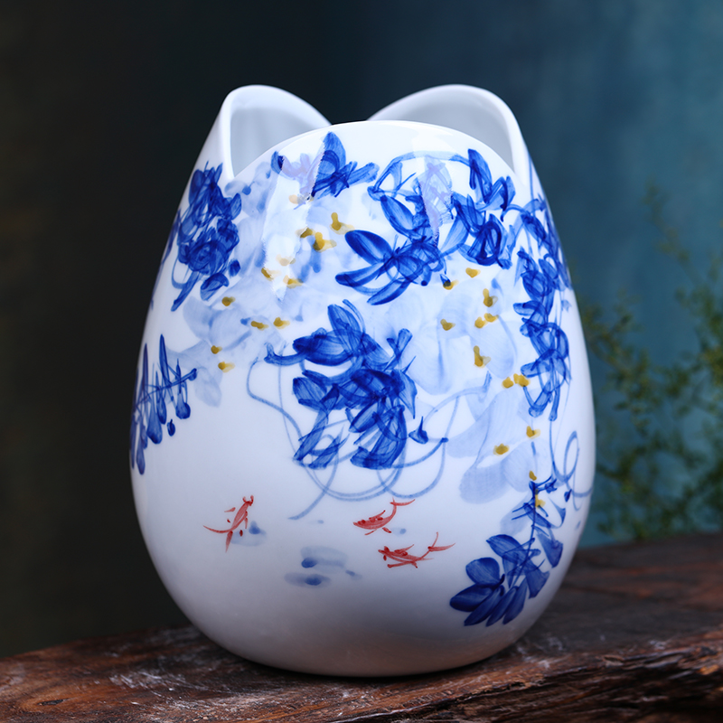 Jingdezhen ceramic flower arranging flowers is hand - made charge of blue and white porcelain rhyme furnishing articles fashion simple family sitting room adornment