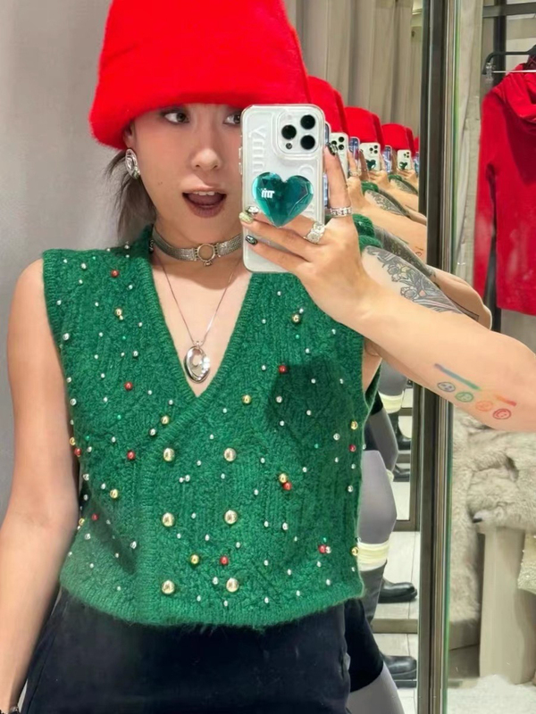Autumn and Winter New Sweet Christmas Sweater Artificial Pearl V Neck Sleeveless Knitted Vest 9598374