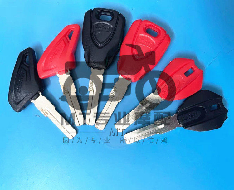 Ducati 695 696 795 796 Freedom 800 V4 1100 Hacker 950 Street Fighter with chip key